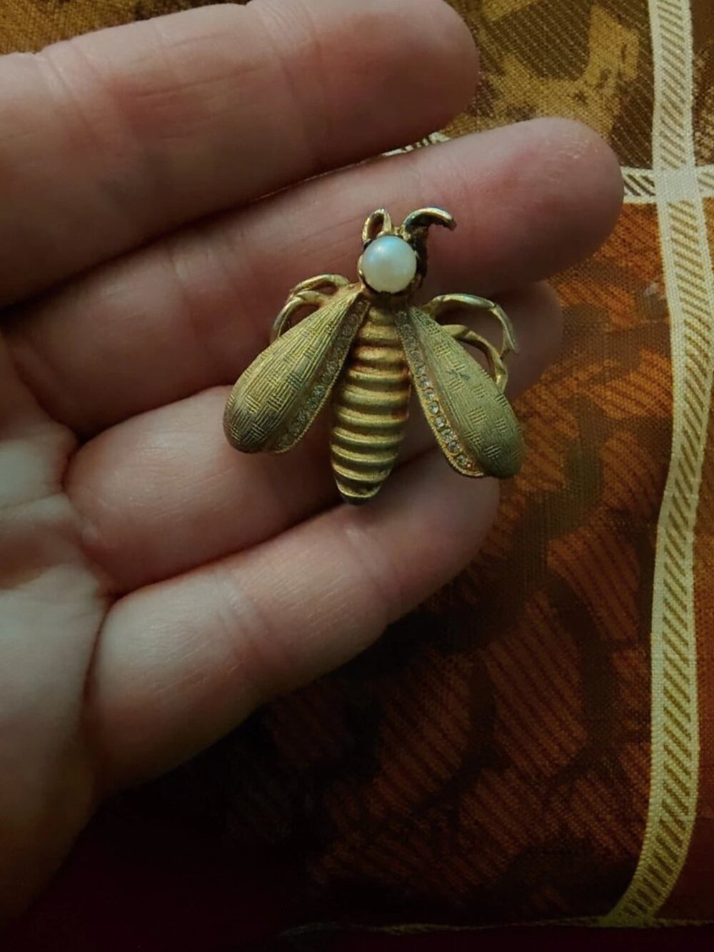 Ladies bee pin